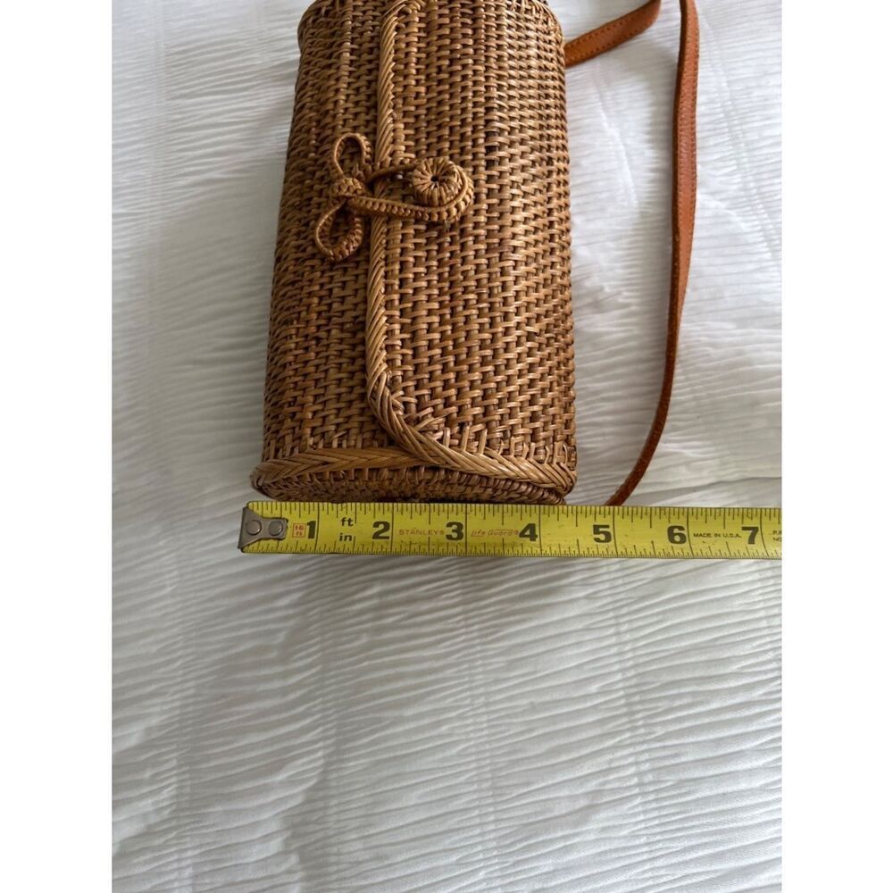 🆕 Street Level Rattan Crossbody Bag - Picture 4 of 4